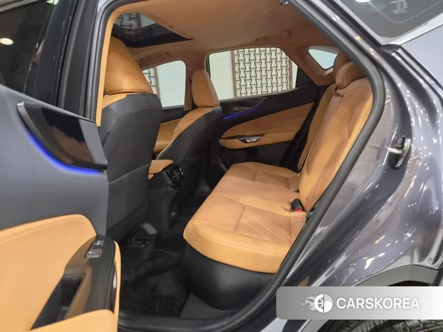 Lexus NX350h Second generation 2026 Серый из Кореи, фото 4