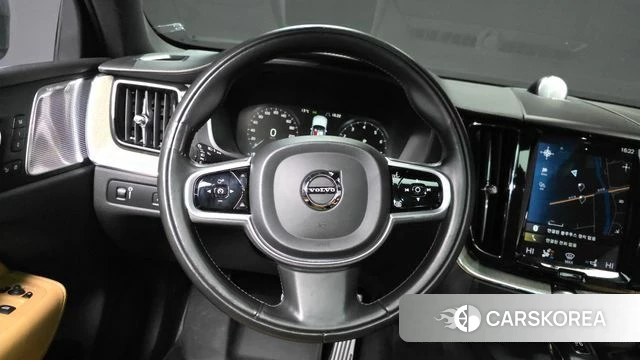 Volvo XC60 second Generation 2018 Серый из Кореи, фото 4
