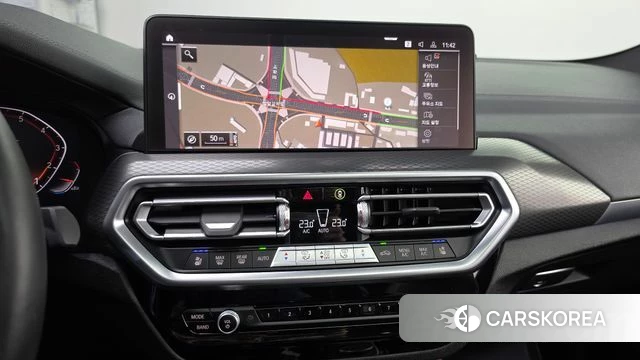 BMW X4 (G02) 2024 Серебристо-серый из Кореи, фото 4