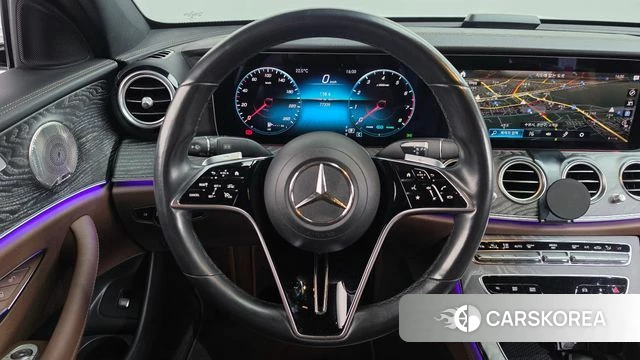 Mercedes-Benz E-Class W213 2022 Белый из Кореи, фото 4