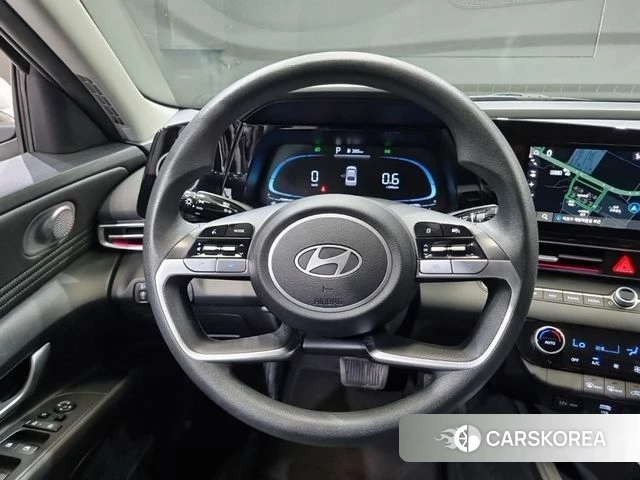 Hyundai The New Avante (CN7) 2023 Белый из Кореи, фото 4