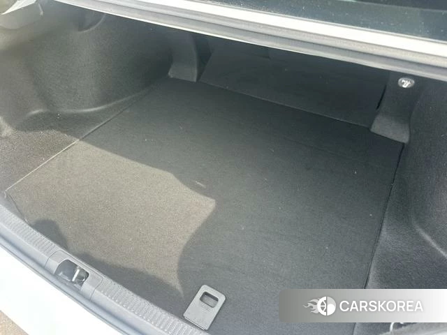 Toyota Camry 2023 Белый из Китая, фото 4