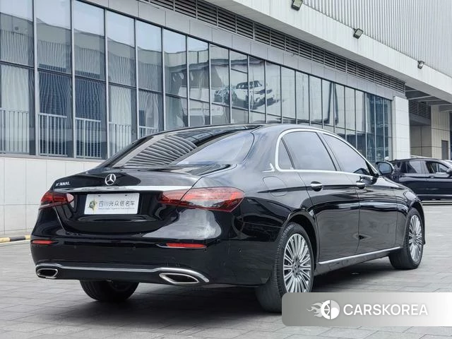 Mercedes-Benz E-Class 2023 Черный из Китая, фото 4