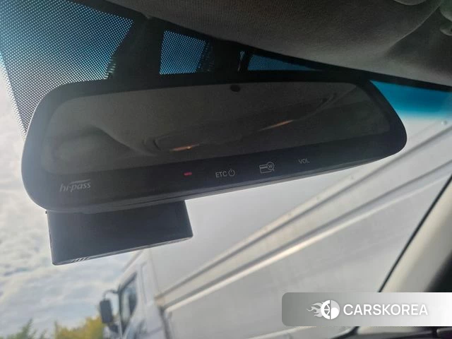Kia Niro 2018 Белый из Кореи, фото 4