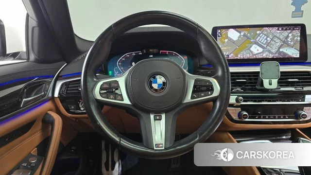 BMW 5 Series (G30) 2021 Белый из Кореи, фото 4