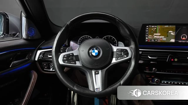 BMW 5 Series (G30) 2019 Серебристо-серый из Кореи, фото 4