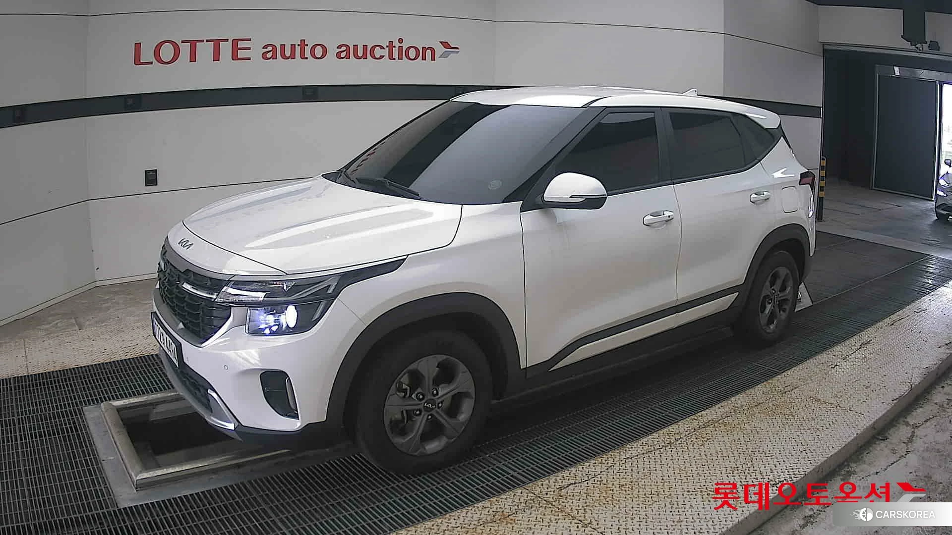 Kia Seltos 2023 Snow White Pearl (optional) из Кореи, фото 4