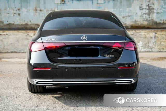 Mercedes-Benz E-Class 2024 Черный из Китая, фото 4
