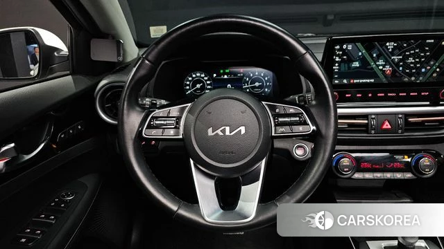 Kia The New K3 2nd generation 2022 Белый из Кореи, фото 4