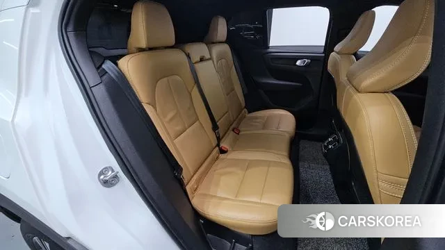 Volvo XC40 2022 Белый из Кореи, фото 4