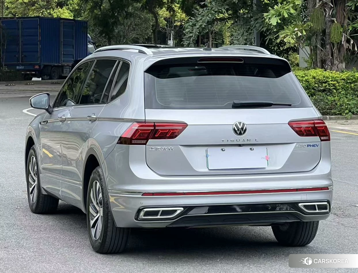 Volkswagen Tiguan L 2021 Серебристо-серый из Китая, фото 4