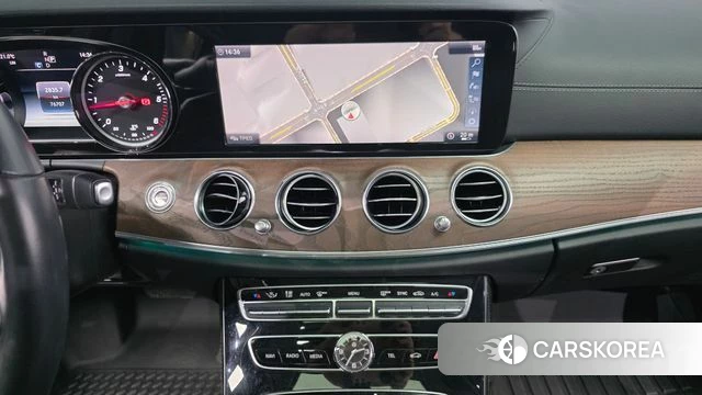 Mercedes-Benz E-Class W213 2019 Черный из Кореи, фото 4