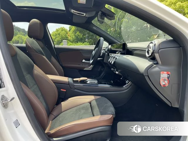 Mercedes-Benz A-Class 2021 Белый из Китая, фото 4