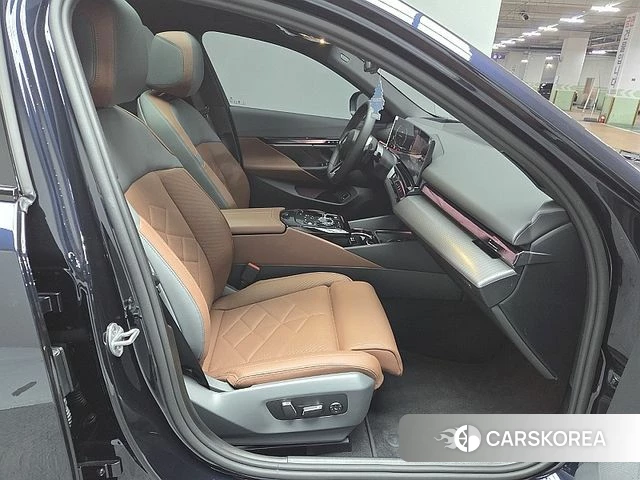 BMW 5 Series (G60) 2026 Черный из Кореи, фото 4