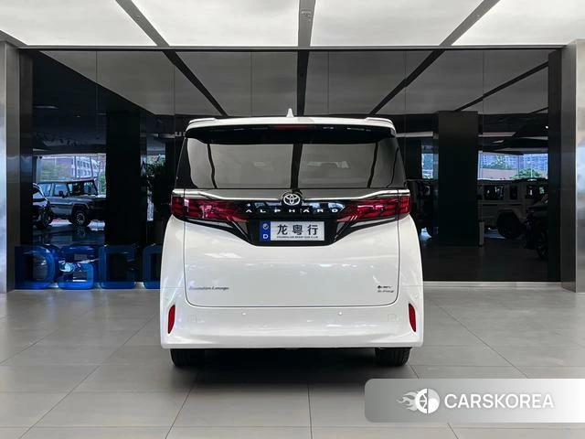 Toyota Alphard 2025 Белый из Китая, фото 4