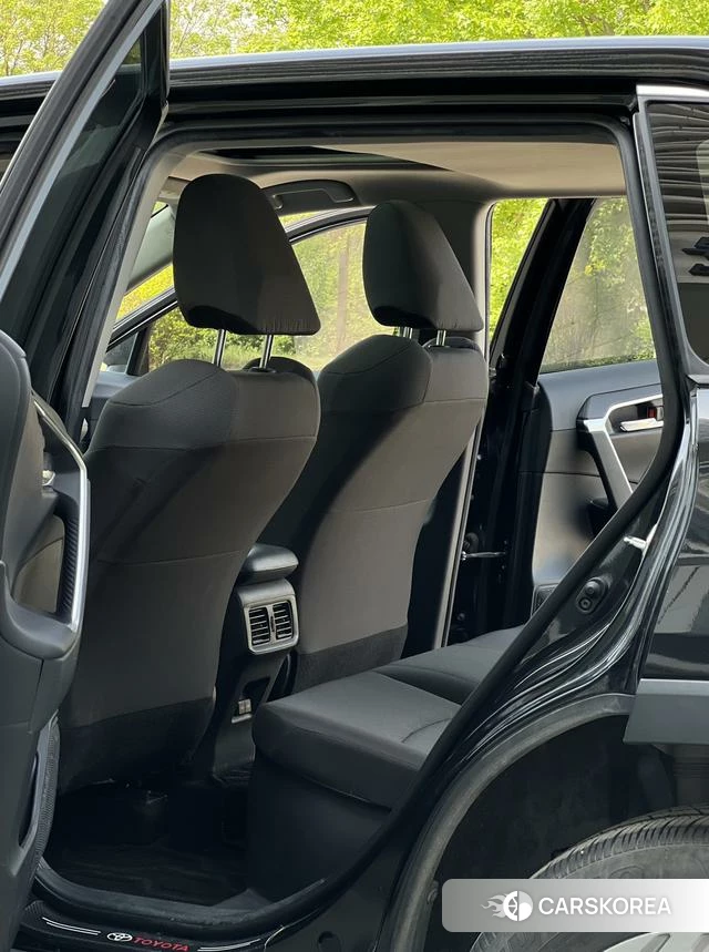 Toyota RAV4 2021 Черный из Китая, фото 4