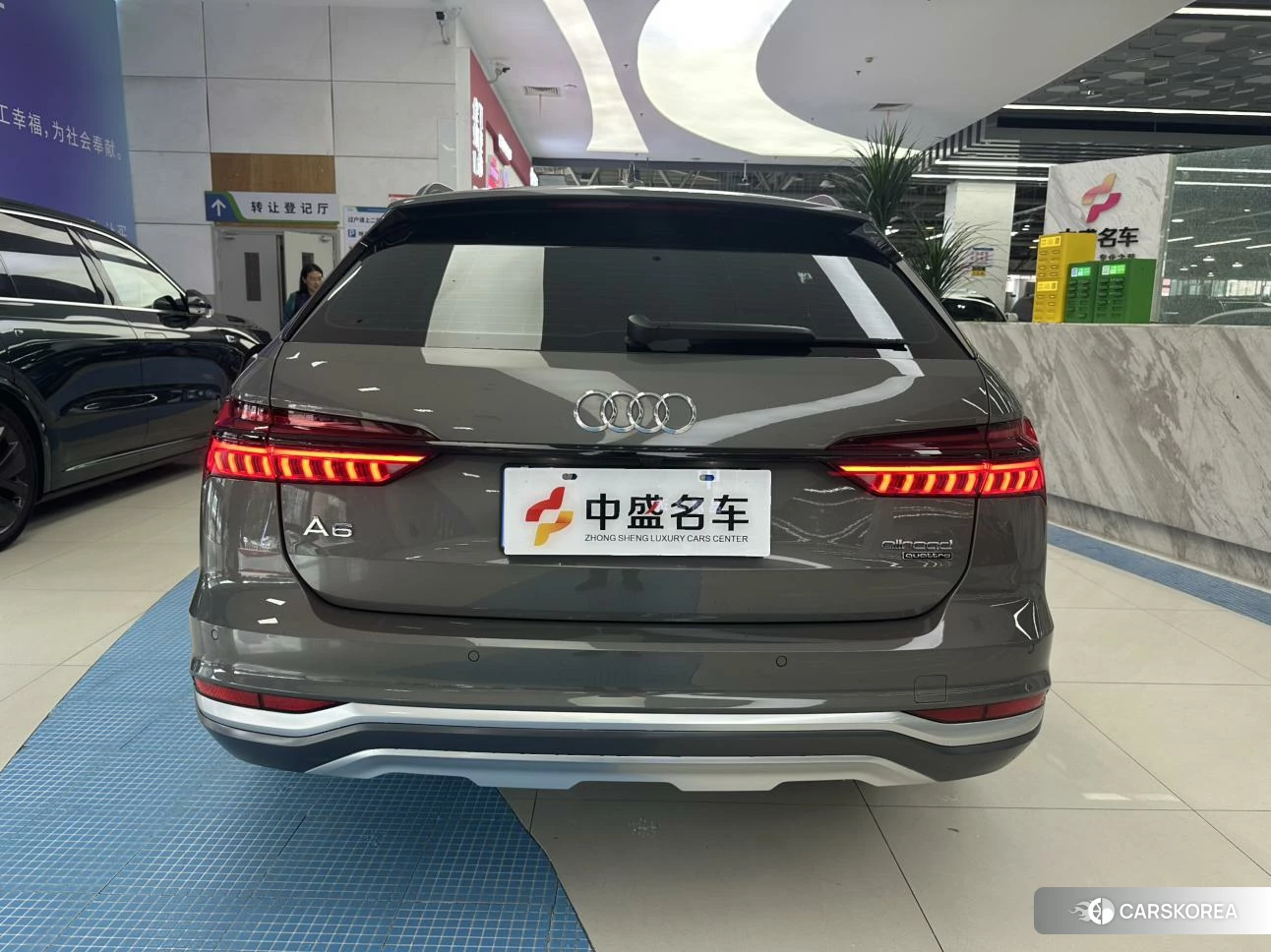 Audi A6 2023 Серебристо-серый из Китая, фото 4