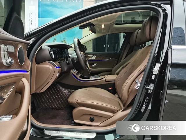 Mercedes-Benz E-Class 2022 Черный из Китая, фото 4