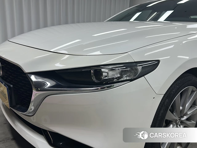 Mazda 3 2021 Белый из Китая, фото 4