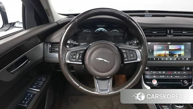 Jaguar XF (X260) 2018 Белый из Кореи, фото 4