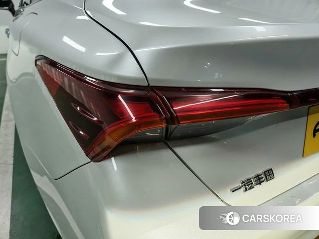 Toyota Avalon 2022 Белый из Китая, фото 4