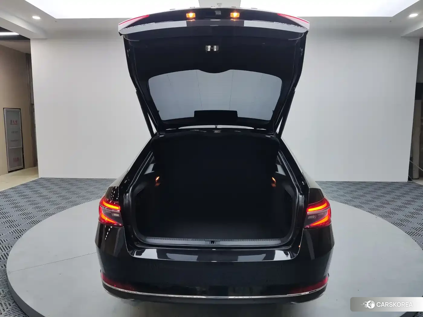 Skoda Superb 2024 Черный из Китая, фото 4