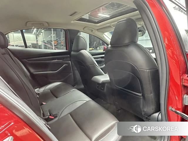 Mazda 3 2020 Красный из Китая, фото 4