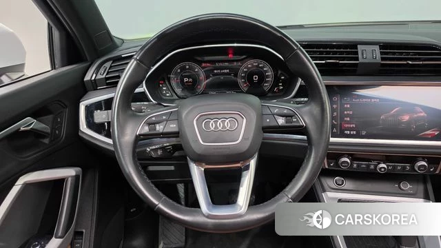 Audi Q3 (F3) 2022 Белый из Кореи, фото 4