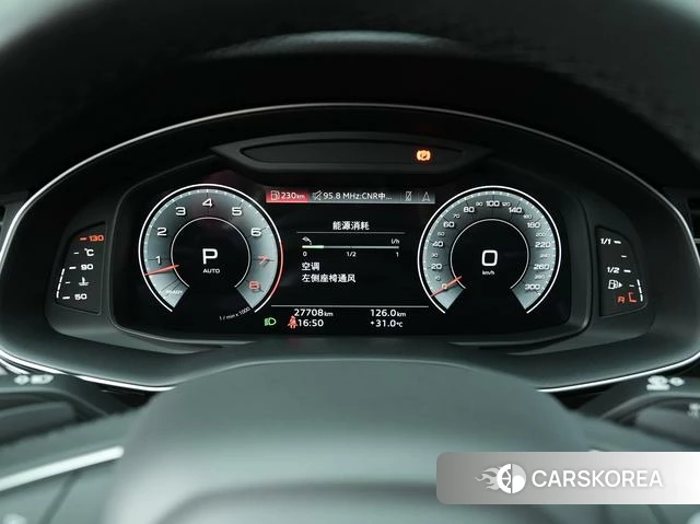 Audi Q7 2021 Черный из Китая, фото 4