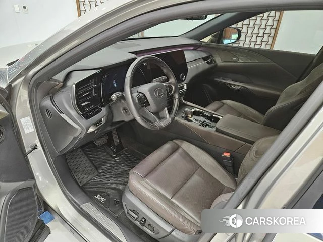 Lexus RX350h 5th generation 2025 Серебристо-серый из Кореи, фото 4