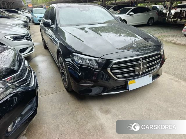 Mercedes-Benz E-Class 2025 Черный из Китая, фото 4