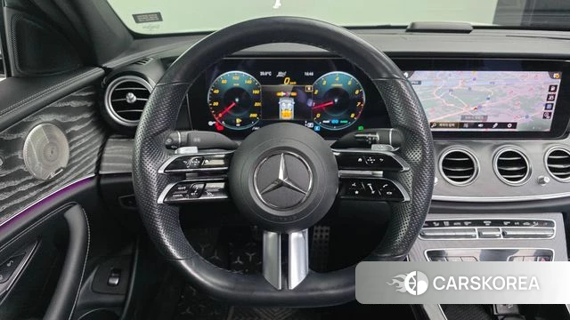 Mercedes-Benz E-Class W213 2021 Белый из Кореи, фото 4