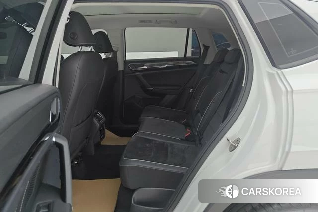 Volkswagen Tayron 2022 Белый из Китая, фото 4