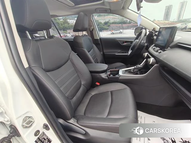 Toyota RAV4 2021 Белый из Китая, фото 4