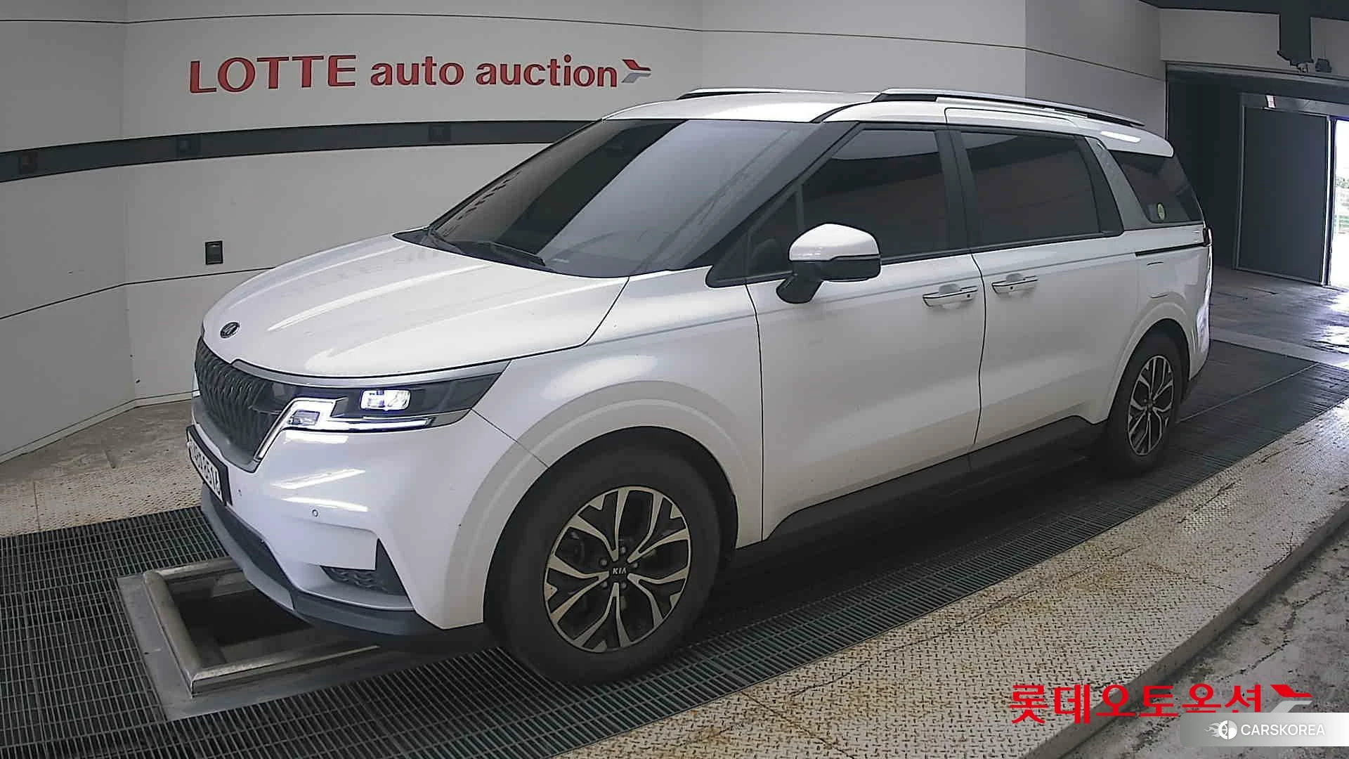 Kia Carnival 2021 Snow White Pearl (optional) из Кореи, фото 4