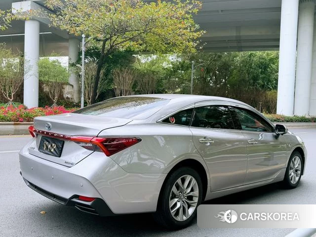 Toyota Avalon 2022 Серебристо-серый из Китая, фото 4