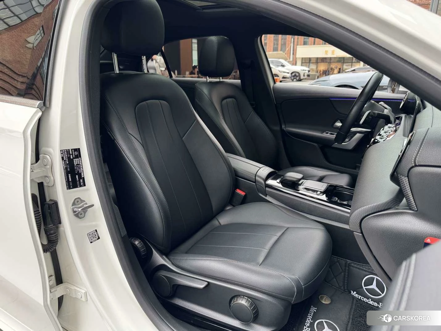 Mercedes-Benz A-Class 2022 Белый из Китая, фото 4