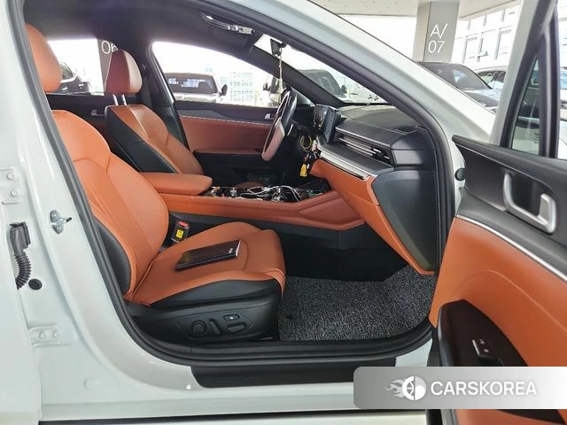 Kia The New K5 3rd generation 2025 Белый из Кореи, фото 4