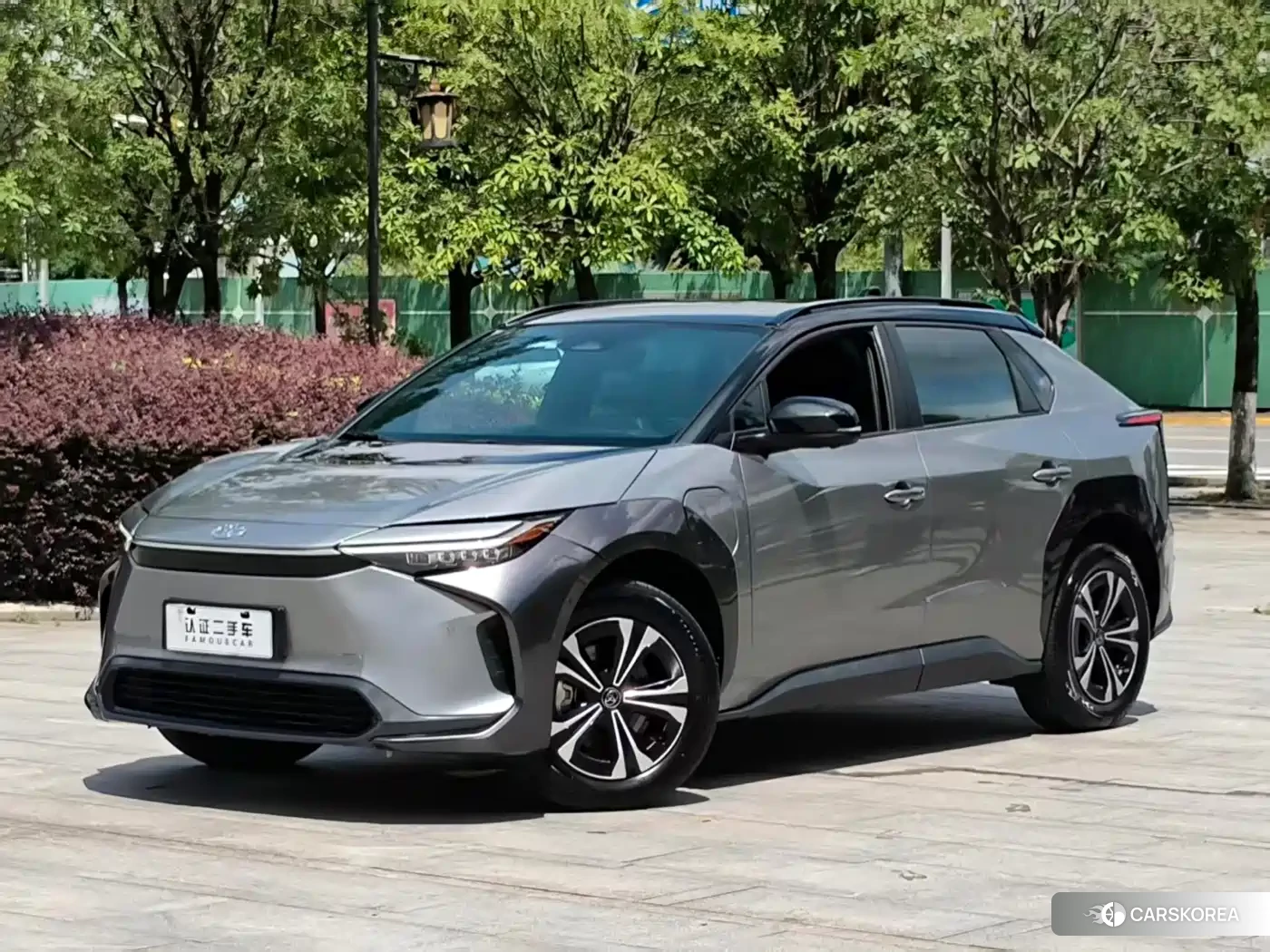 Toyota bZ4X 2022 Silver/gray из Китая, фото 4