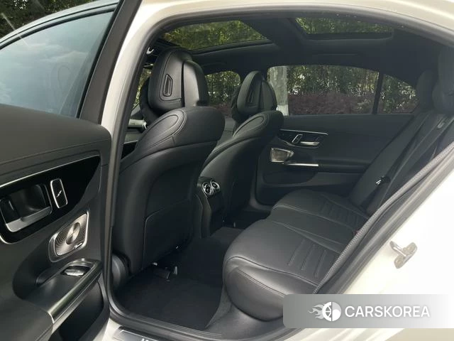 Mercedes-Benz C-class 2024 Белый из Китая, фото 4