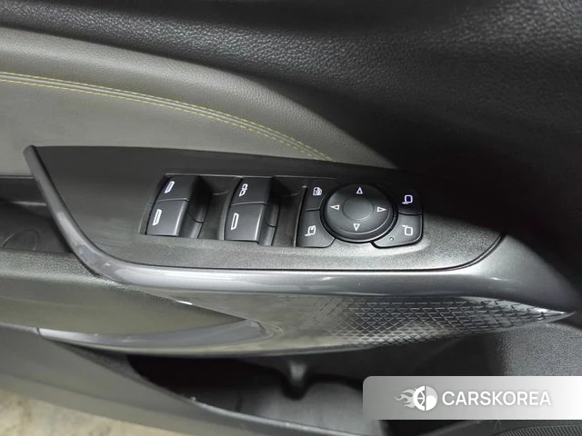 Chevrolet (GM Daewoo) Trax Crossover 2023 Белый из Кореи, фото 4