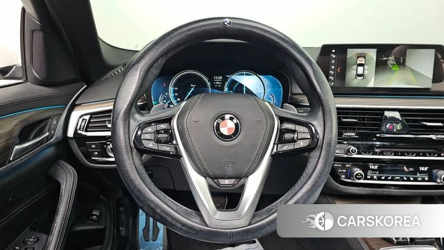BMW 5 Series (G30) 2018 Белый из Кореи, фото 4