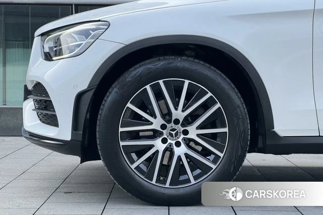 Mercedes-Benz GLC 2023 Белый из Китая, фото 4