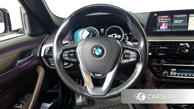 BMW 5 Series (G30) 2018 Белый из Кореи, фото 4