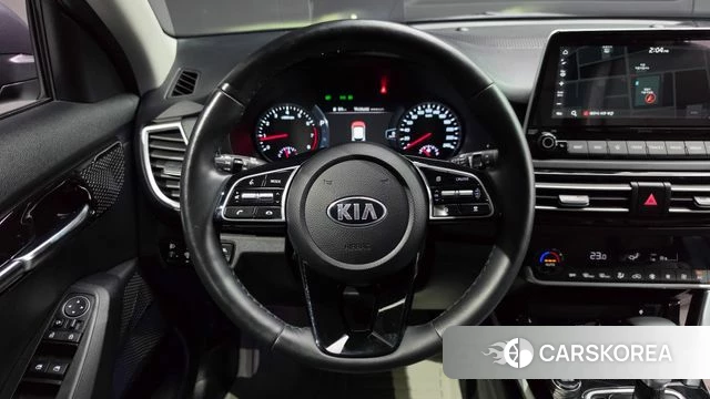 Kia Seltos 2021 Серый из Кореи, фото 4