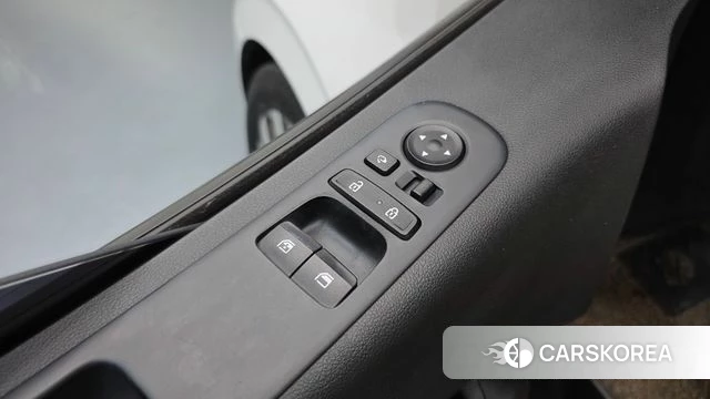 Hyundai Staria 2021 Белый из Кореи, фото 4