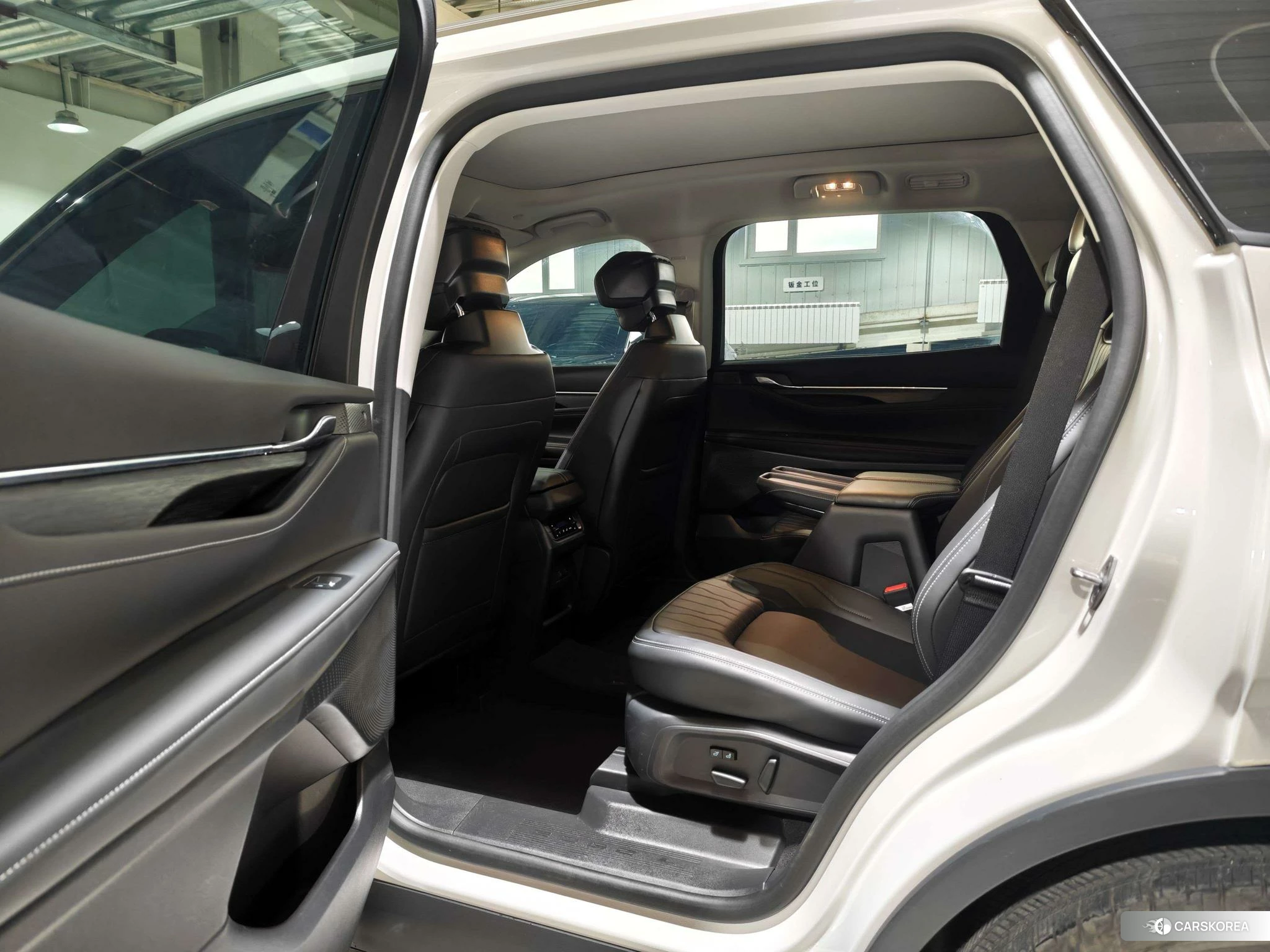 Ford Edge 2024 Белый из Китая, фото 4