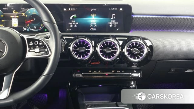 Mercedes-Benz A-Class W177 2022 Белый из Кореи, фото 4