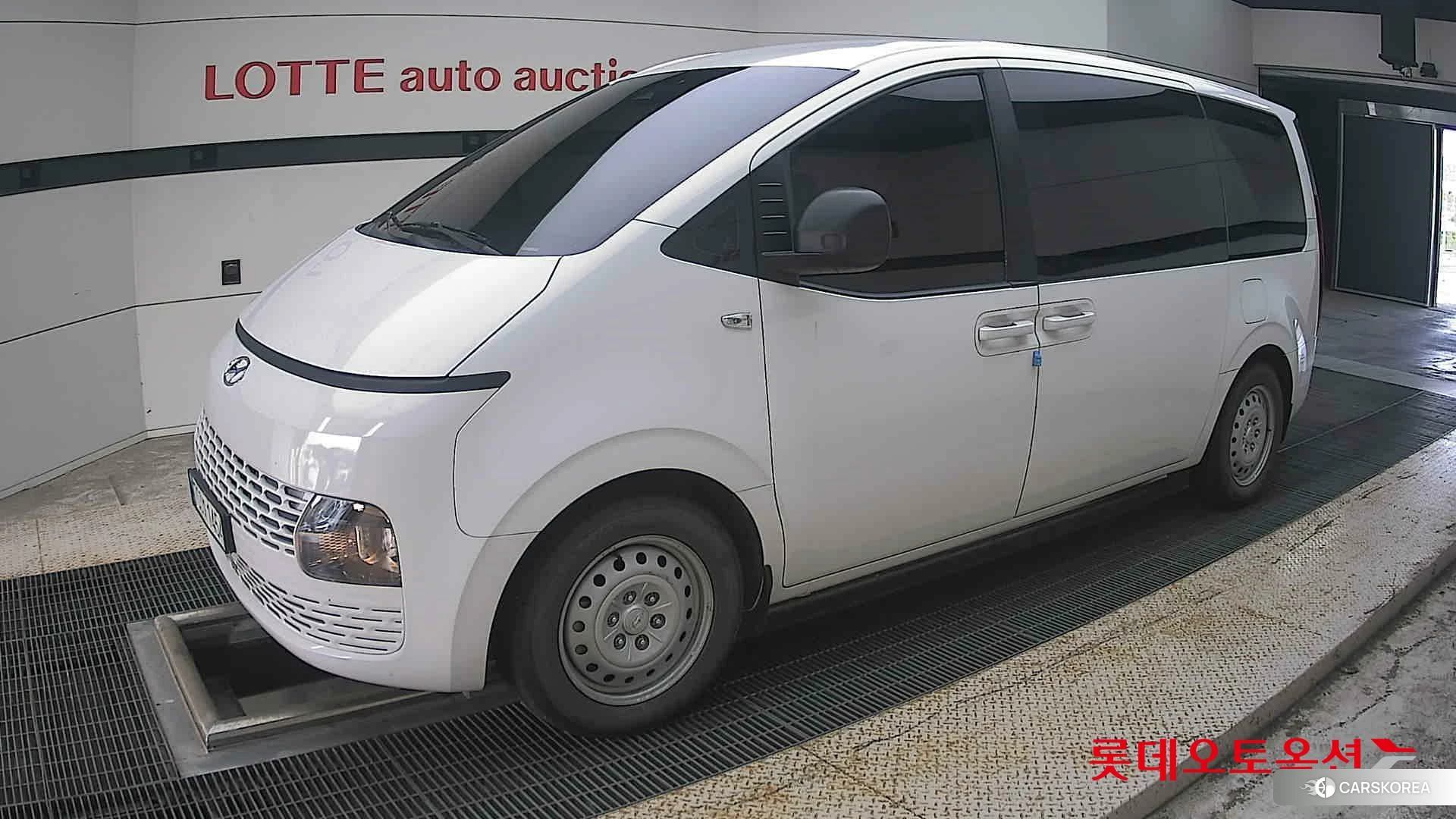 Hyundai Staria 2022 Creamy White из Кореи, фото 4