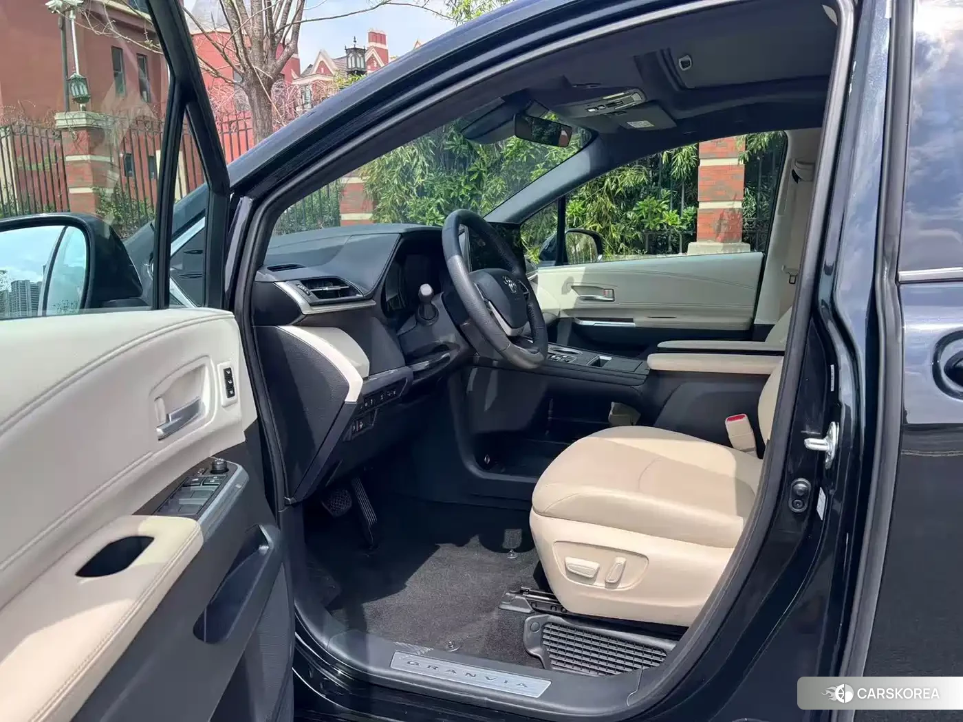 Toyota Granvia 2024 Черный из Китая, фото 5